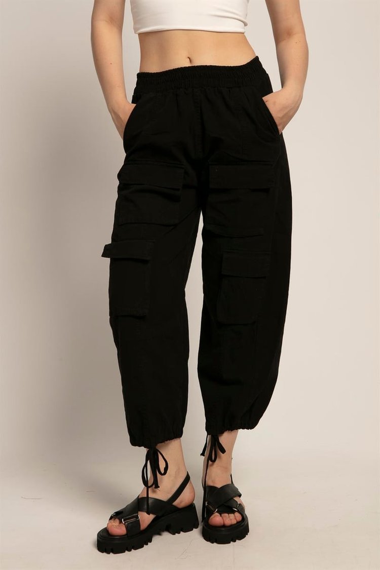 BLACK CARGO PANTS