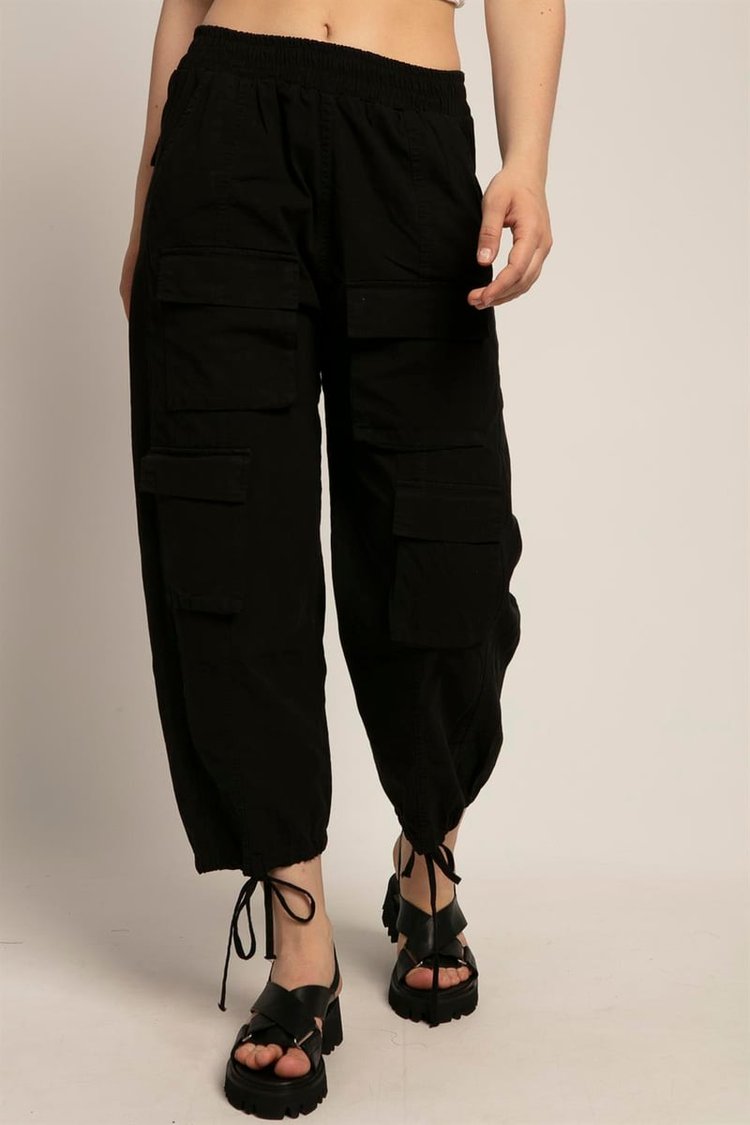 BLACK CARGO PANTS