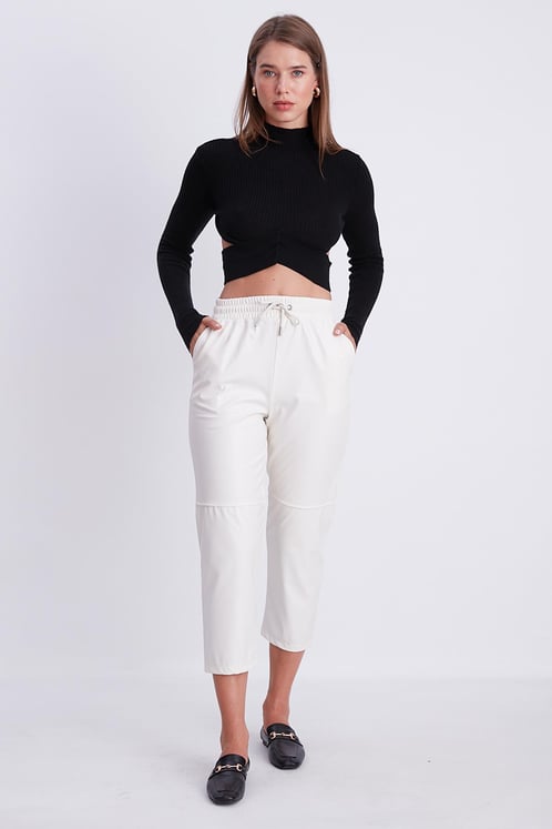 FAUXY CROPPED PANTS